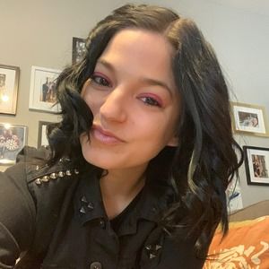 Meet your Posher, Alyx